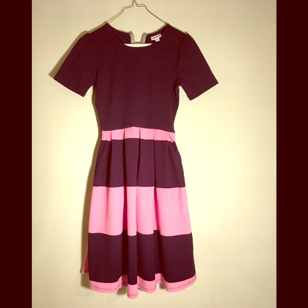 Xs Amelia lularoe